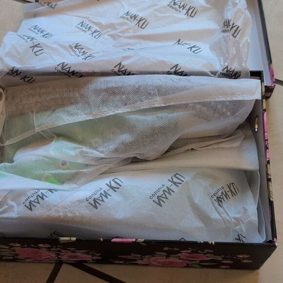 NEW Nan-Ku Free People High Top Sneaker Rhinestone Studded Aloe Size 8-8.5 - Picture 6 of 14